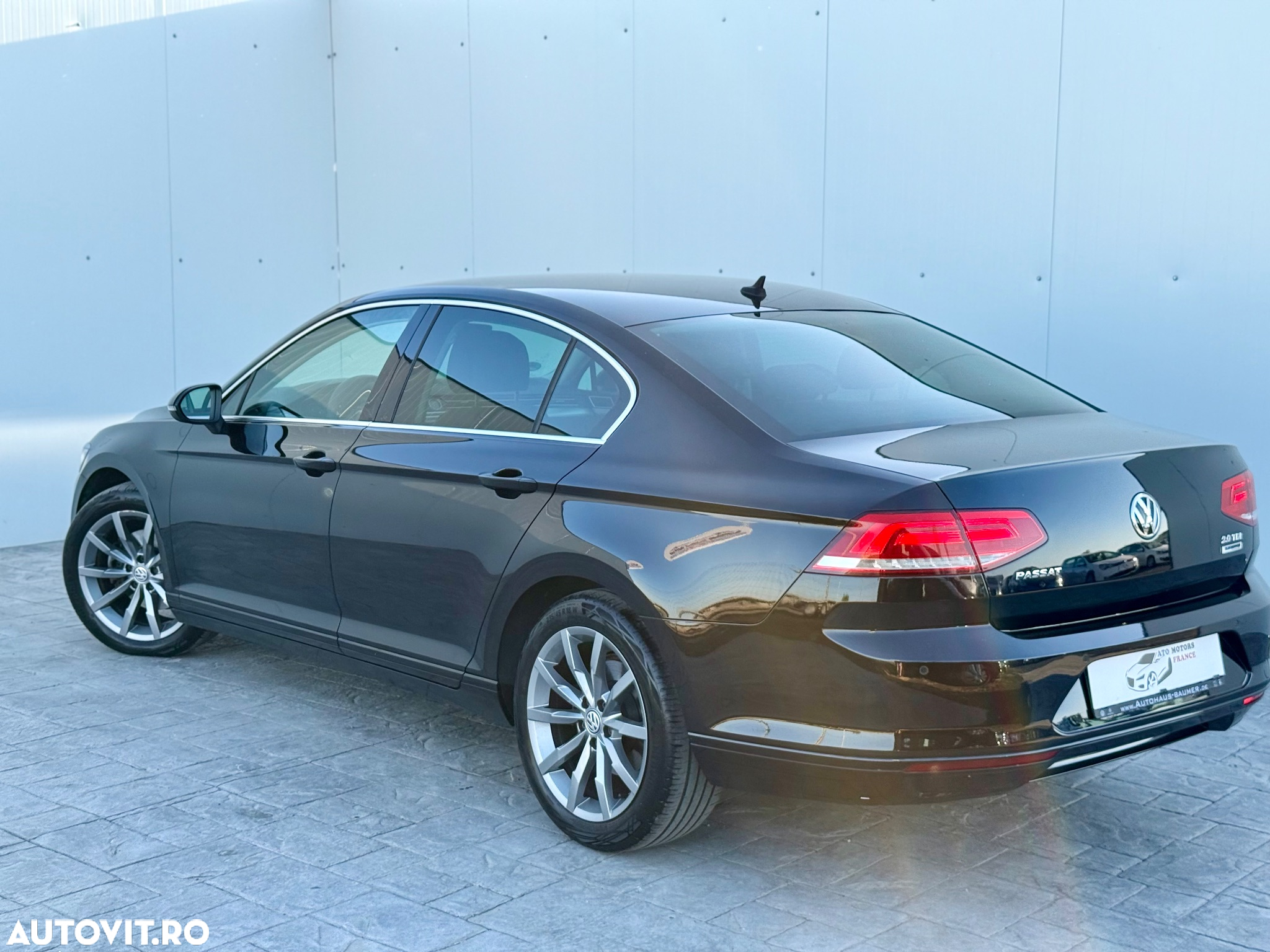 Volkswagen Passat 2.0 TDI (BlueMotion Technology) Trendline - 4