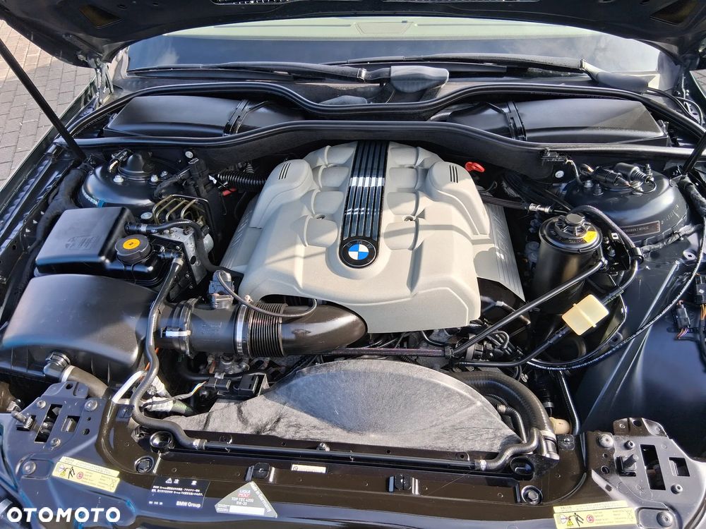 BMW Seria 7 745Li - 12