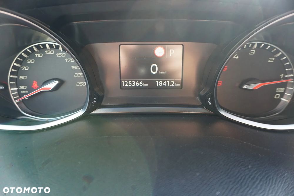 Peugeot 308 SW 1.5 BlueHDi Active Pack S&S EAT8 - 19