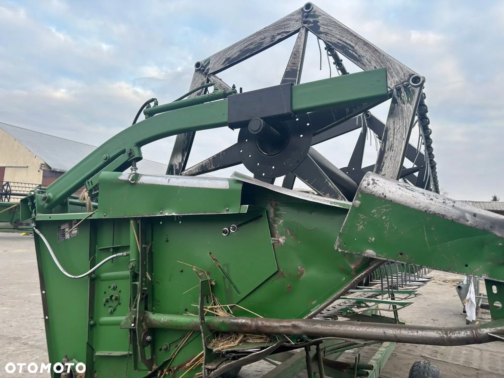 John Deere R818 - 5