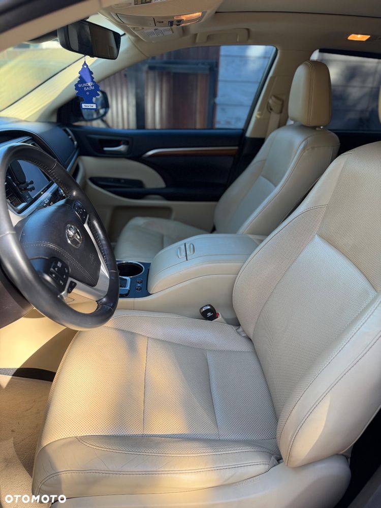 Toyota Highlander - 17