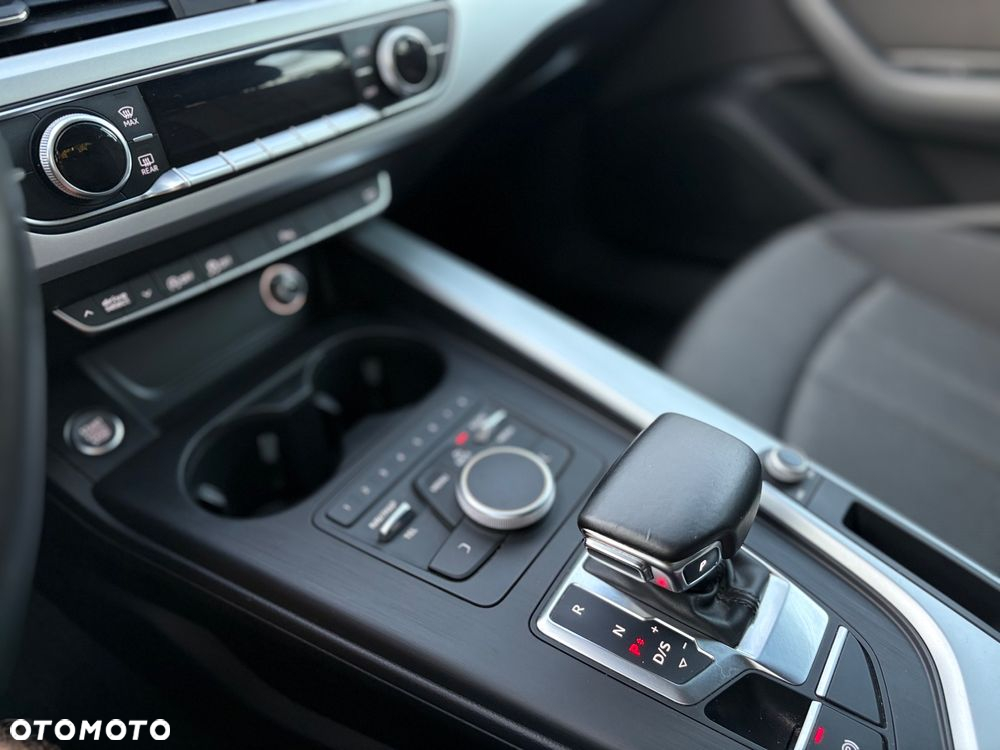 Audi A4 Avant 2.0 TDI S tronic - 26