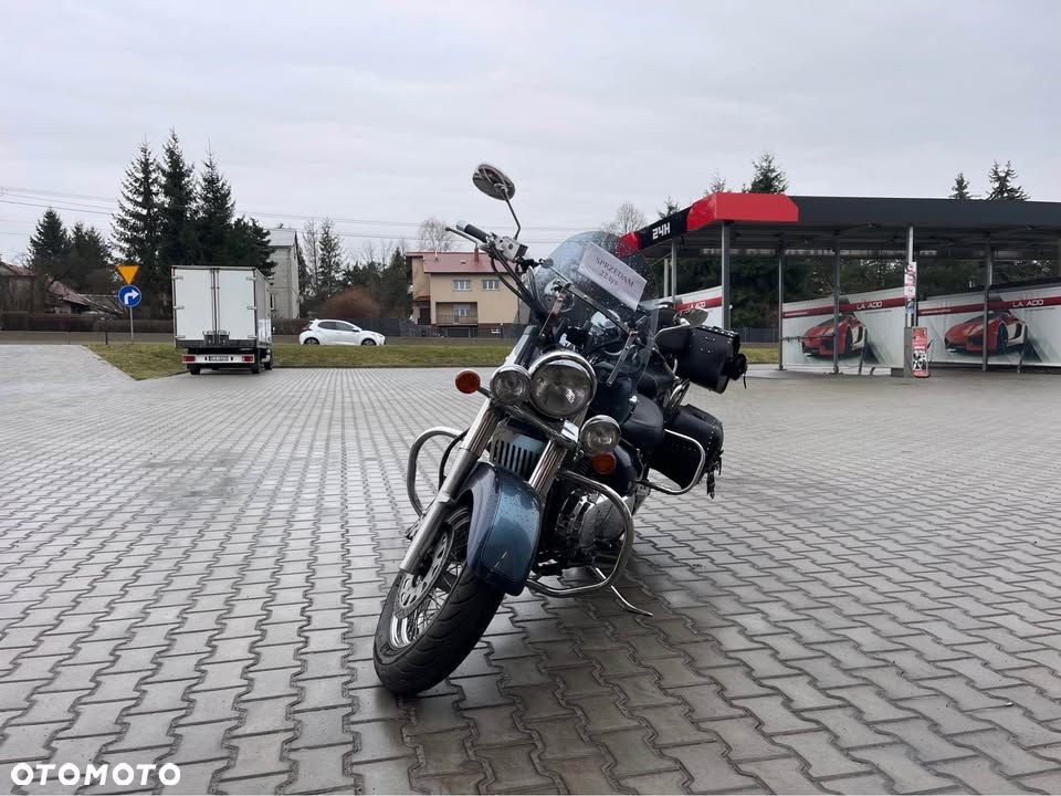Suzuki Intruder - 4