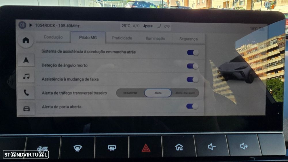 MG MG4 64 kWh Luxury - 29