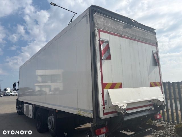 Volvo FM330  6X2 - 4