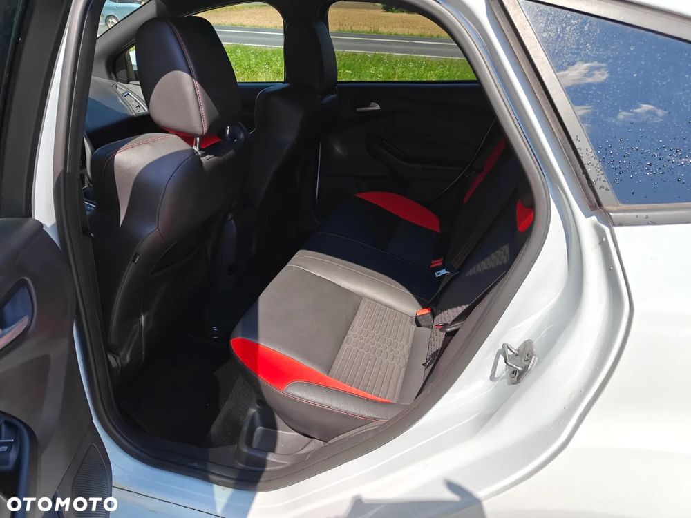 Ford Focus 2.0 EcoBoost ST mit Leder-Sport-Paket - 12