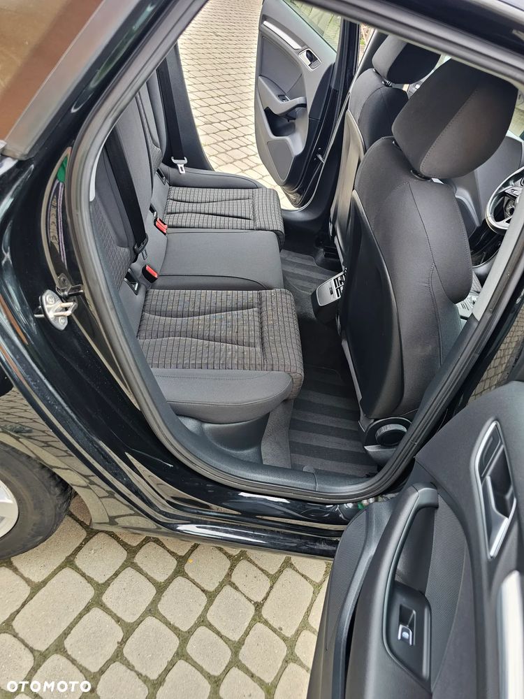 Audi A3 Sportback 2.0 TDI Ambiente - 17