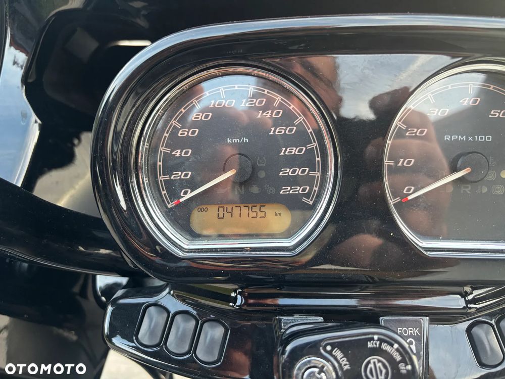 Harley-Davidson Touring Road Glide - 6