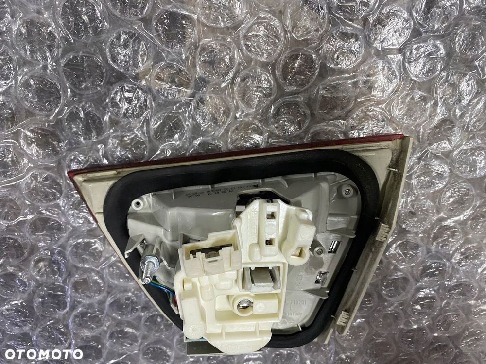 LAMPA TYŁ LEWA W KLAPĘ BMW E91 LCI 7154161 - 7