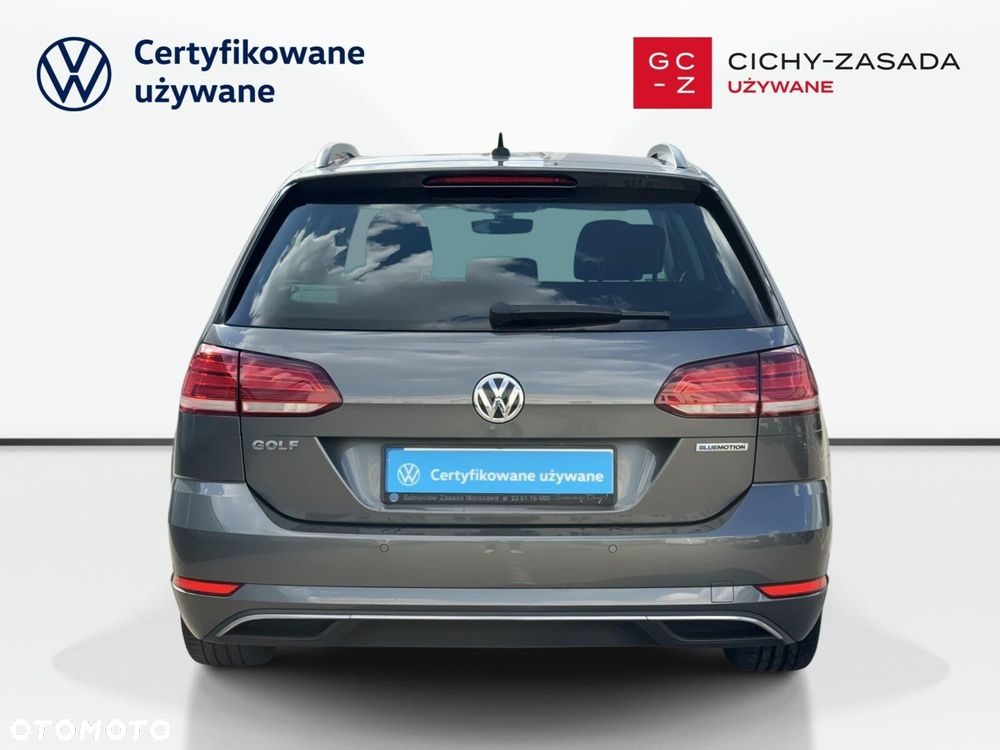 Volkswagen Golf - 6