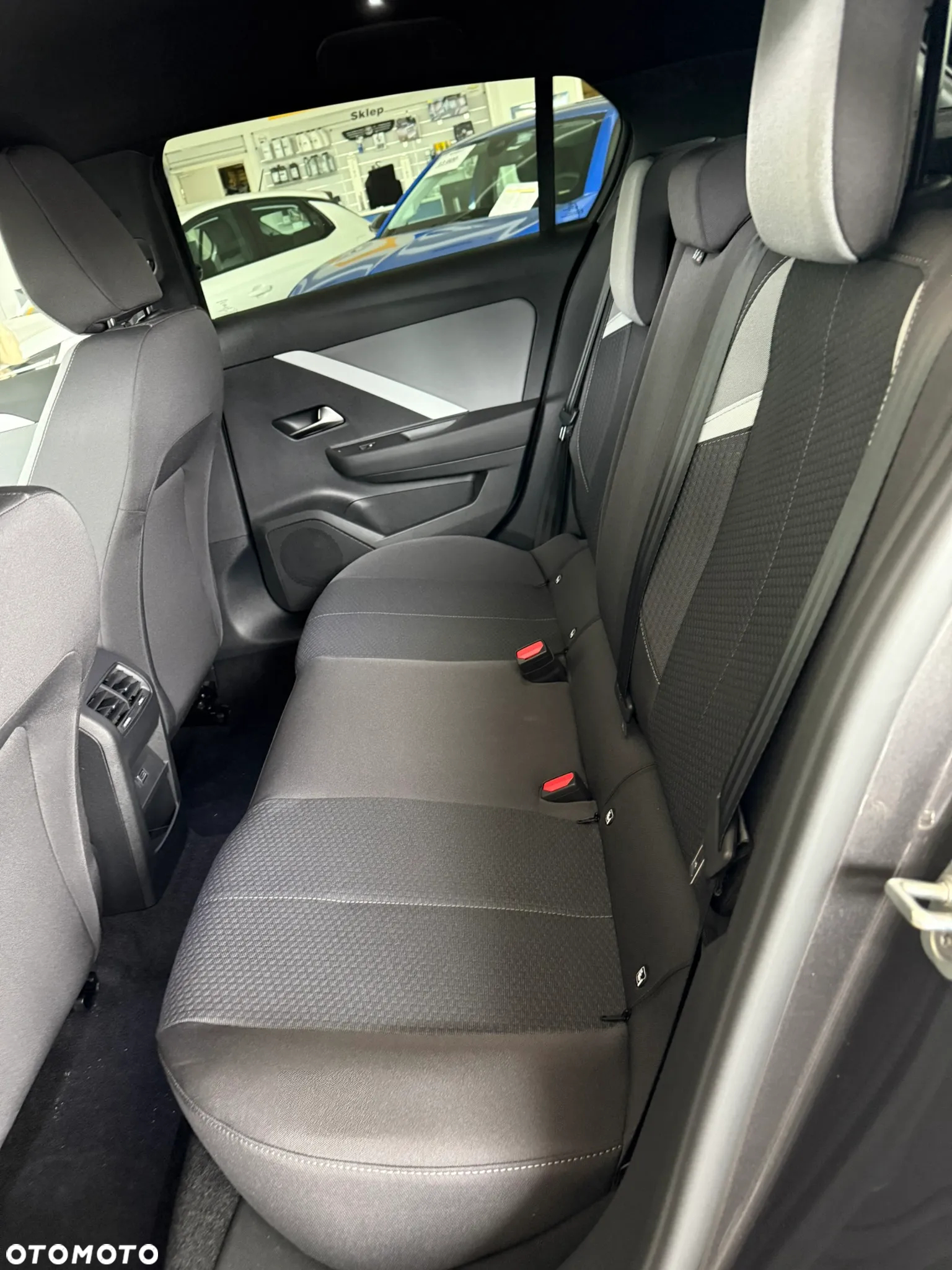Opel Astra VI 1.2 T Edition S&S - 9
