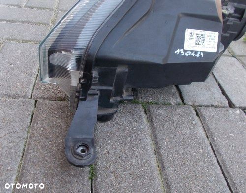 SKODA RAPID LIFT XENON LAMPA PRAWY PRZÓD 5JB941016C - 6