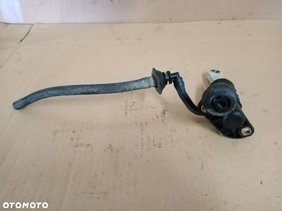 Wysprzęglik pompka sprzęgła VW Passat B5 FL 8E1721401AG - 2