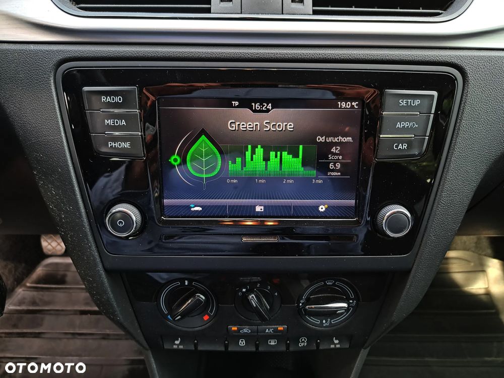 Skoda RAPID 1.0 TSI Ambition - 28