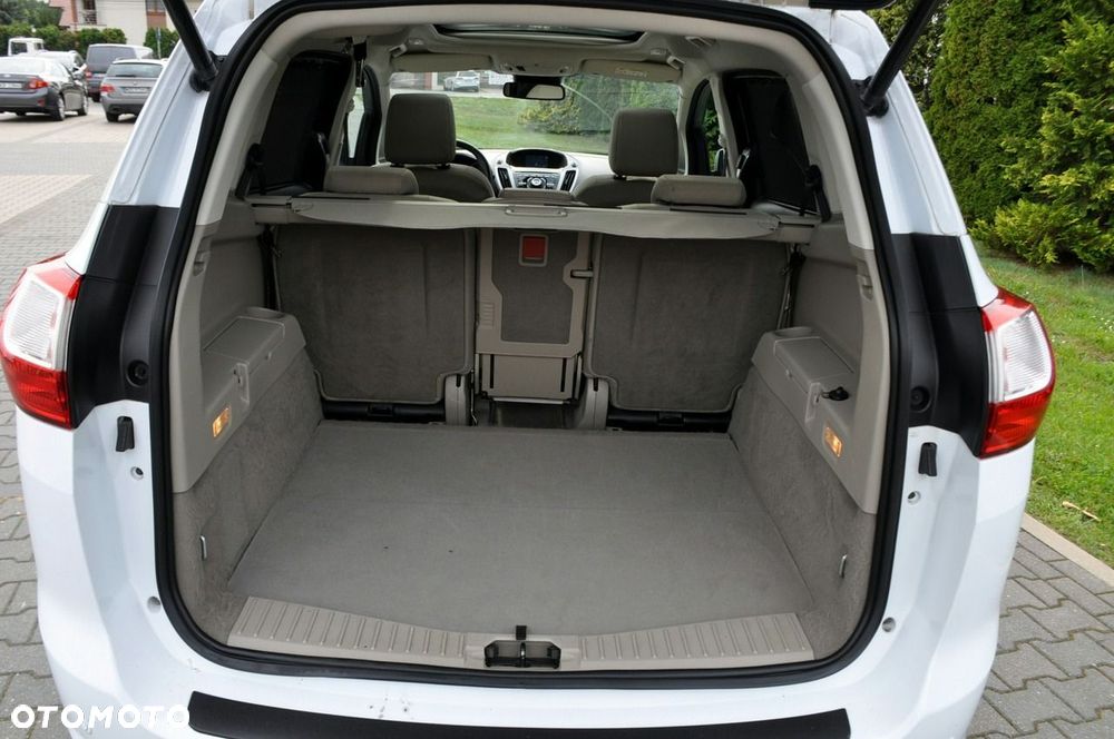 Ford Grand C-MAX - 38