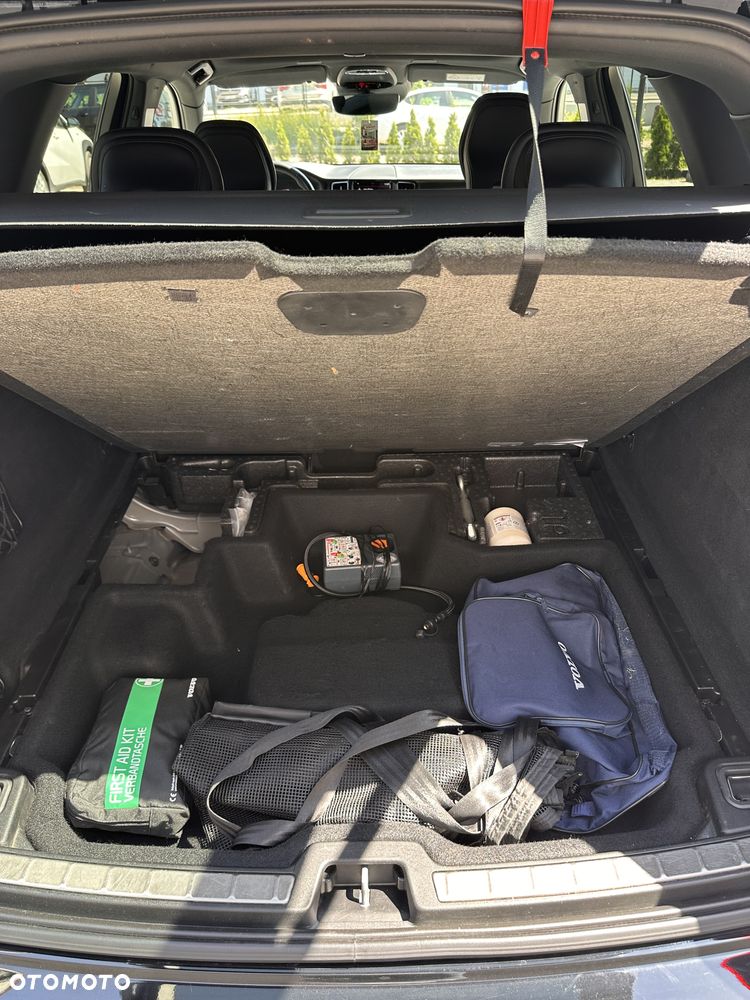 Volvo XC 60 D4 R-Design - 14