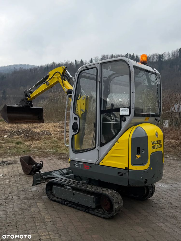 Wacker Neuson ET16 Minikoparka 2 tony. JAK NOWA 2018rok z Gospodarstwa Norweskiego 1190mtg. IGŁA! Rozsuwane hydraulicznie gąsienice. Dodatkowe sekcje Hydrauliczne. Silnik Yanmar 3 cyl. Aktualna DEKRA BMWT. Po serwisach! Ani deka luzów i wycieków. OKAZJA TANIO. Zadbana maszyna. 2 łyżki - 1