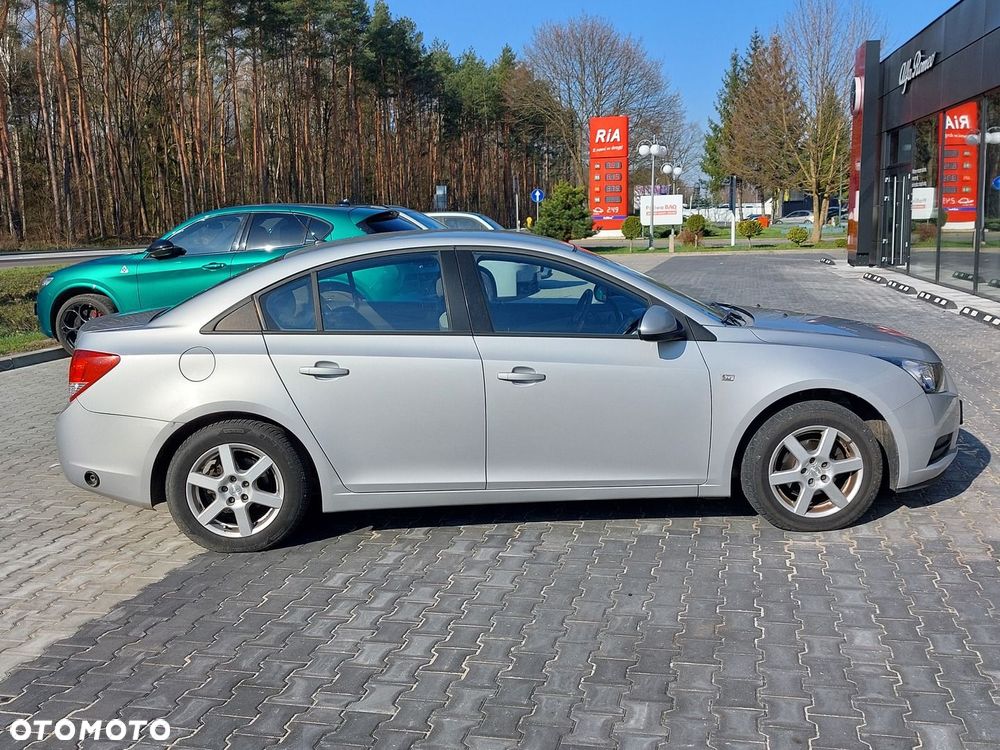 Chevrolet Cruze - 5