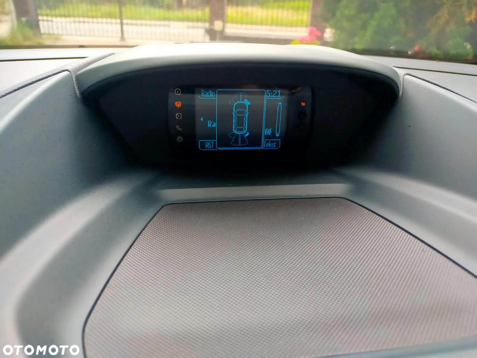 Ford C-MAX 1.6 EcoBoost Start-Stop-System Champions Edition - 31