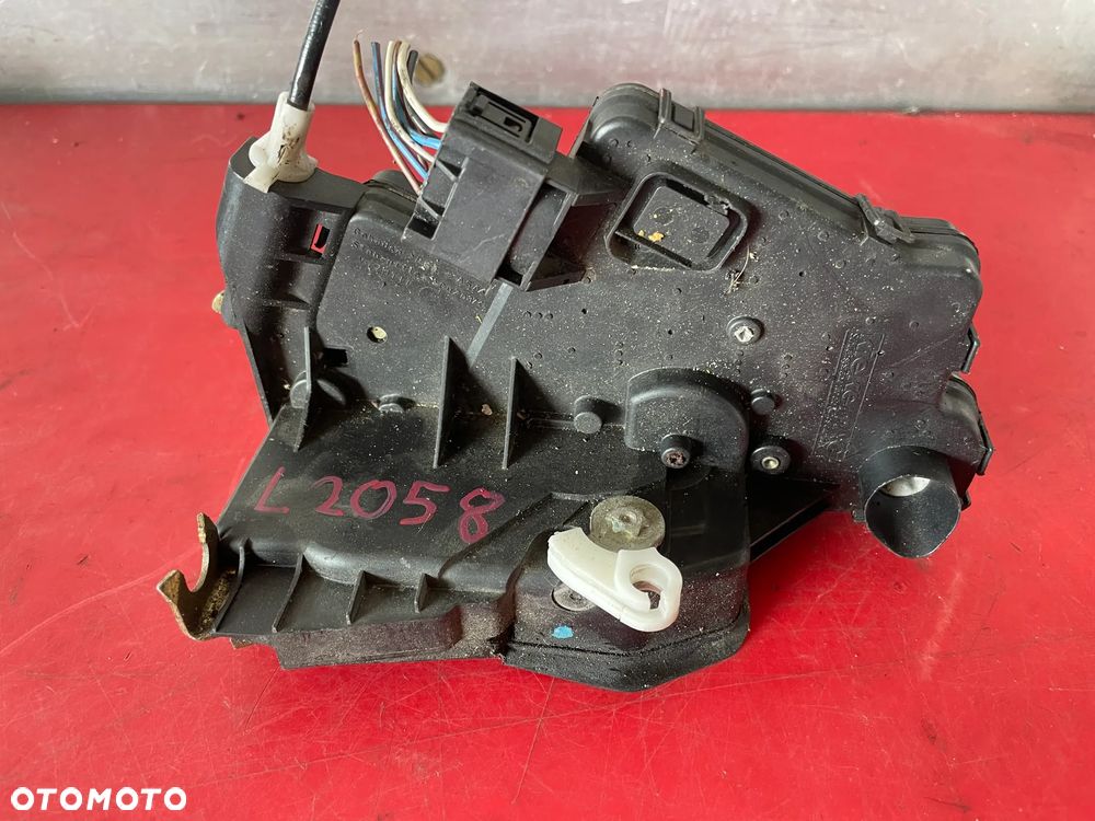 ZAMEK LEWY PRZÓD BMW E46 - 5