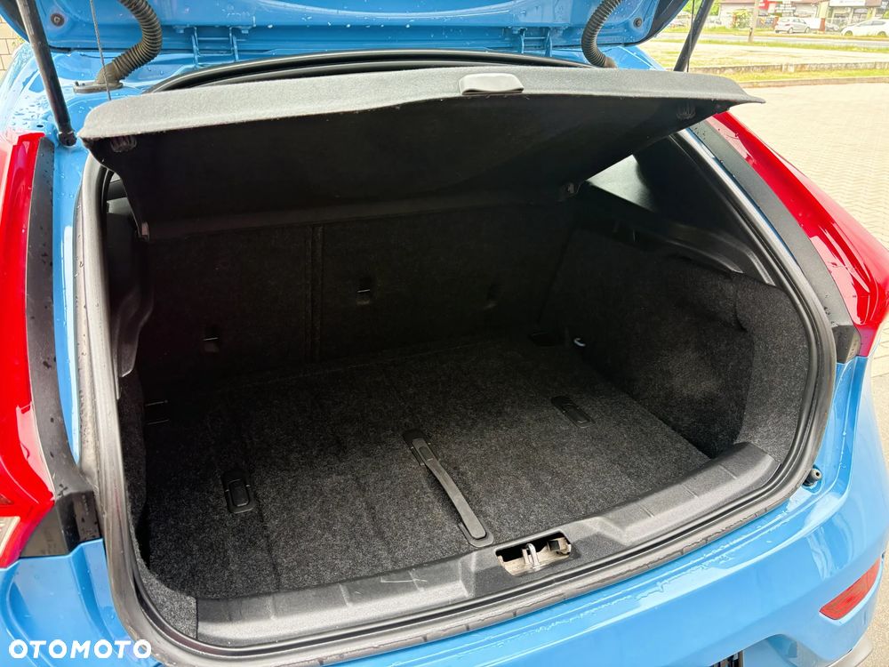 Volvo V40 D4 Drive-E R-Design Kinetic - 34
