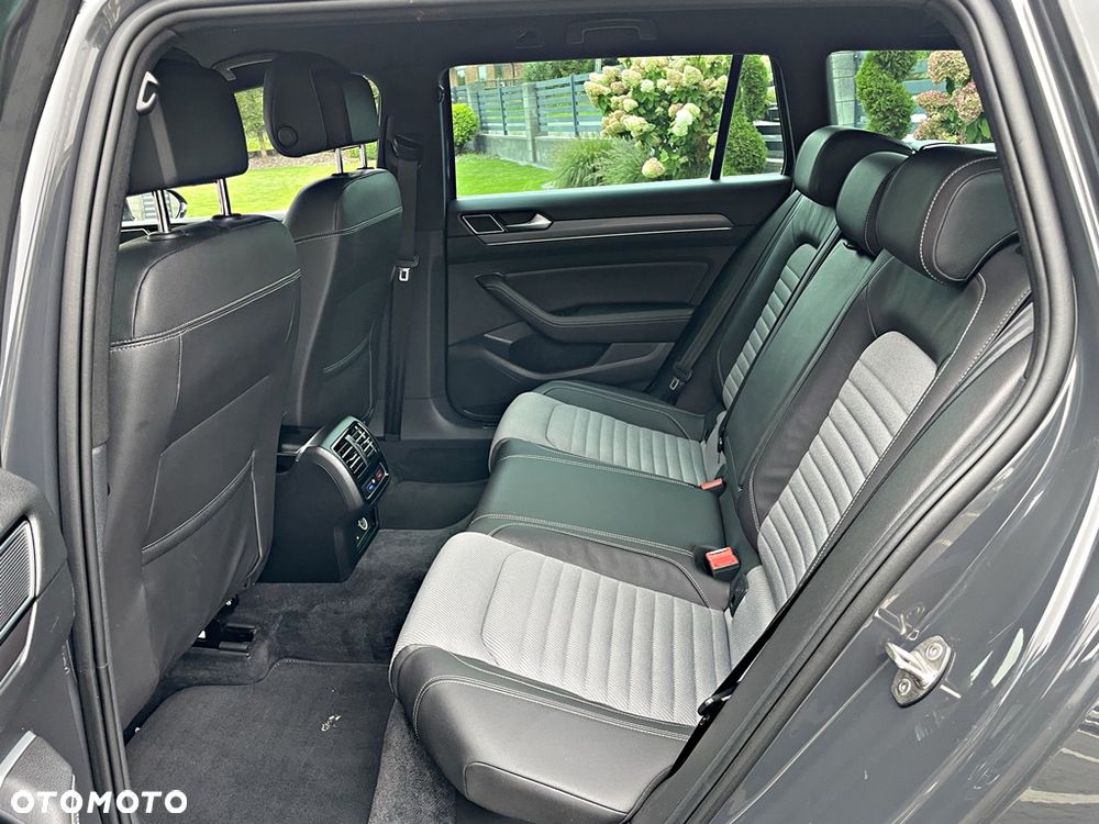 Volkswagen Passat Variant 1.6 TDI (BlueMotion Technology) Comfortline - 23