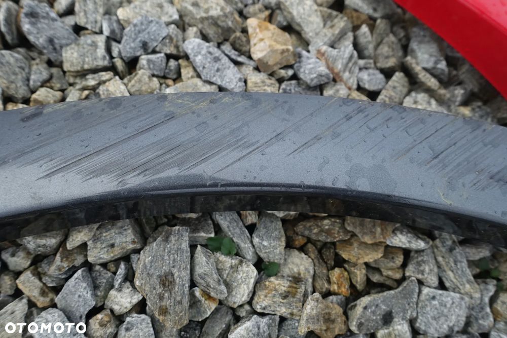 LISTWA BŁOTNIKA TYLNA AUDI Q5 SLINE 80A - 13