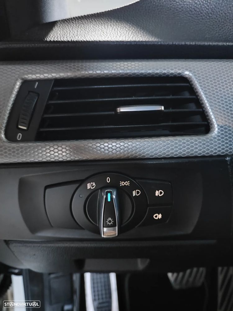 BMW 320 d Aut. M Sport Edition - 23