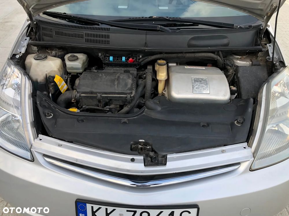 Toyota Prius 1.5 VVT-i Sol - 17