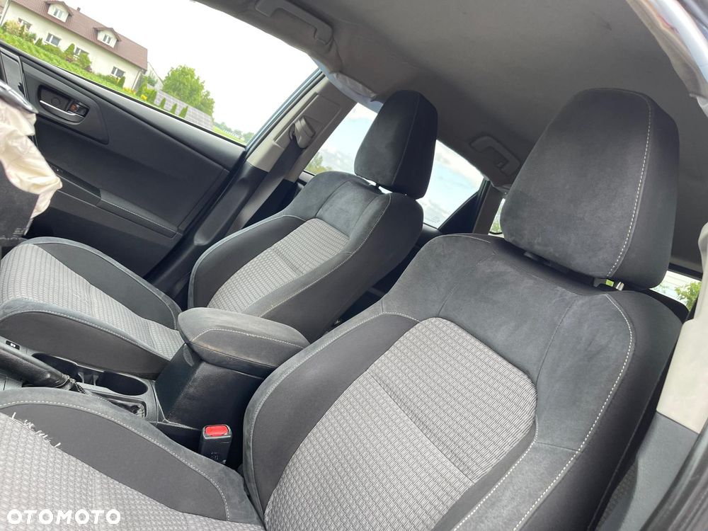 Toyota Auris 1.8 VVT-i Automatik Design Edition - 24