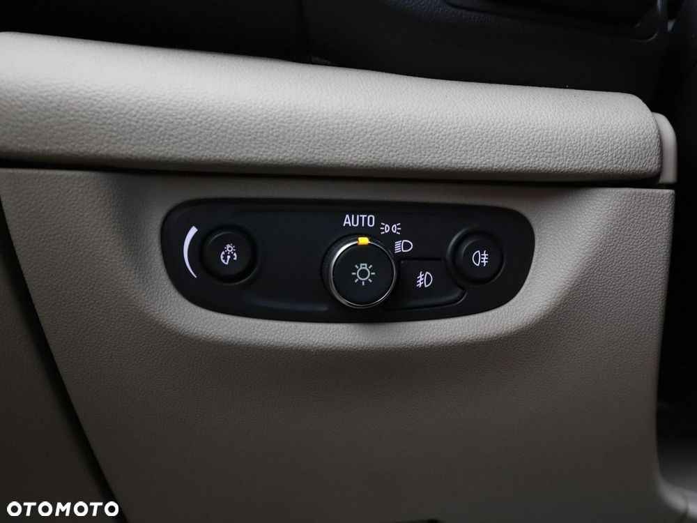 Opel Insignia 1.5 T Innovation S&S - 36