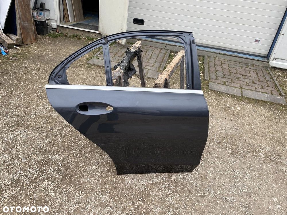 DRZWI TYLNE PRAWE MERCEDES C KLASA W205 SEDAN 2057320210 - 1