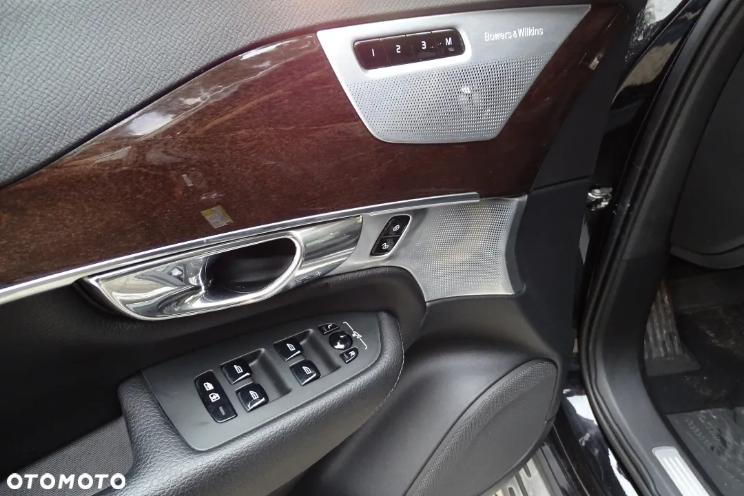 Volvo XC 90 T6 AWD R-Design 7os - 33