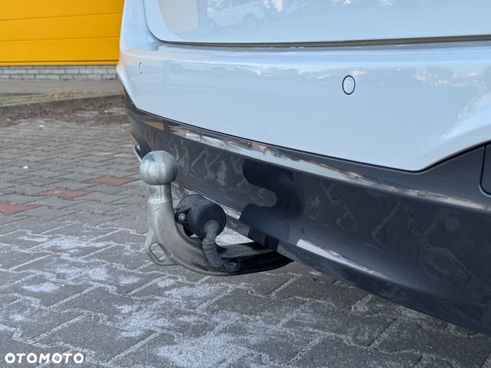 BMW Seria 5 520d M Sport - 16