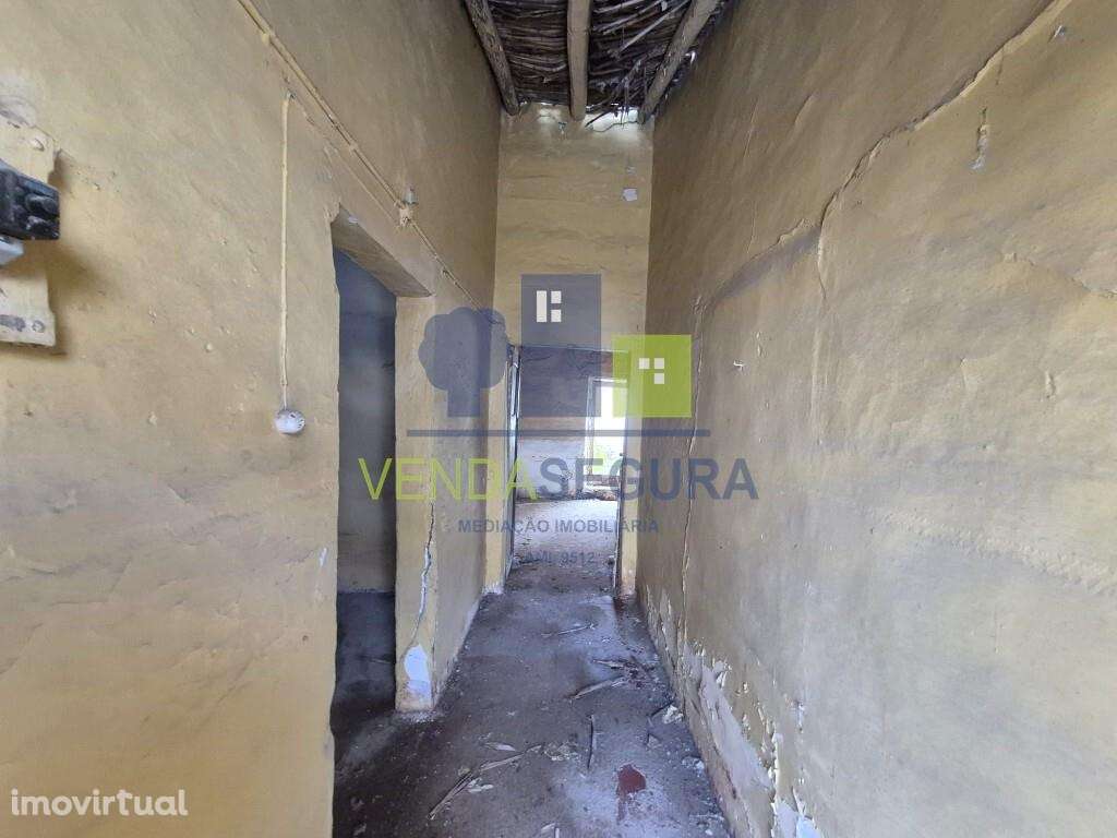 Moradia R/C para recuperar | Zona da Porta Nova | Moura - Grande imagem: 3/24