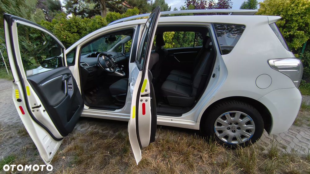 Toyota Verso 2.0 D-4D Premium - 31