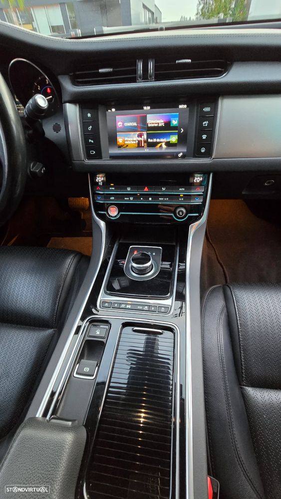 Jaguar XF 2.0 D Prestige Aut. - 37