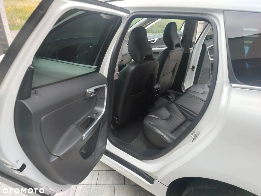 Volvo XC 60 D3 Drive-E Momentum - 29