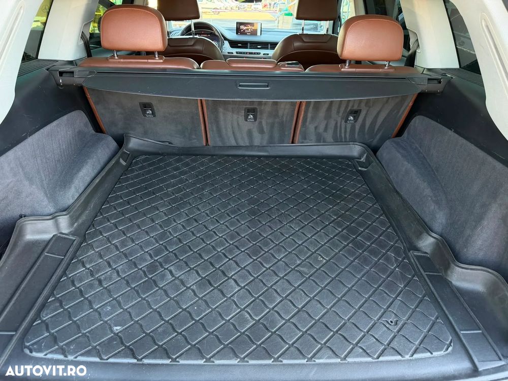Audi Q7 3.0 TFSI Quattro Tiptronic - 27
