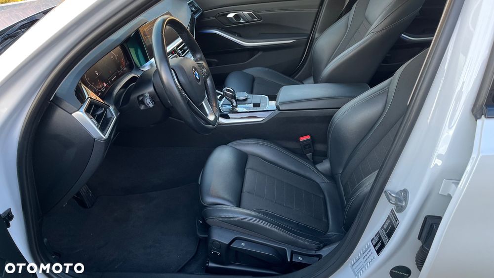 BMW Seria 3 320d Sport Line Shadow sport - 20