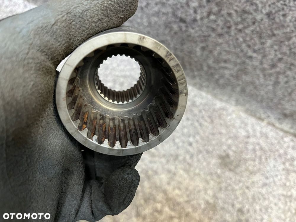 Kolnierz lacznik flansza reduktora skrzyni begow 7G 722 ML W164 W251 GLS GL - 5