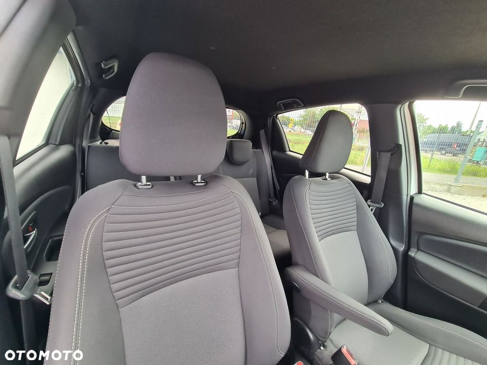 Toyota Yaris Hybrid 100 Premium - 31