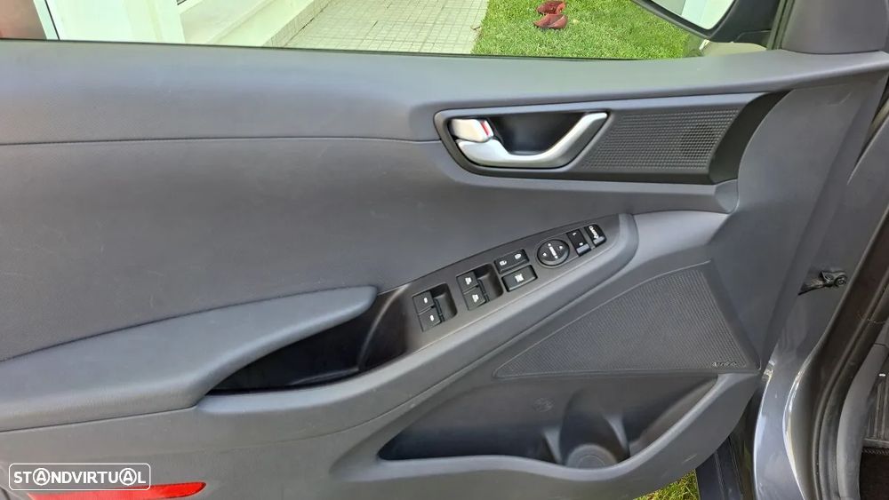 Hyundai Ioniq 1.6 GDI HEV Hybrid Tech - 8