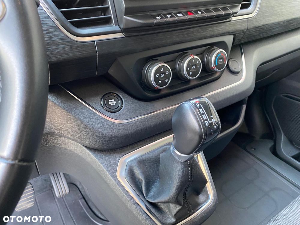Renault Trafic - 12