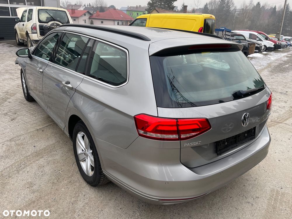 Volkswagen Passat 1.6 TDI (BlueMotion Technology) Comfortline - 1