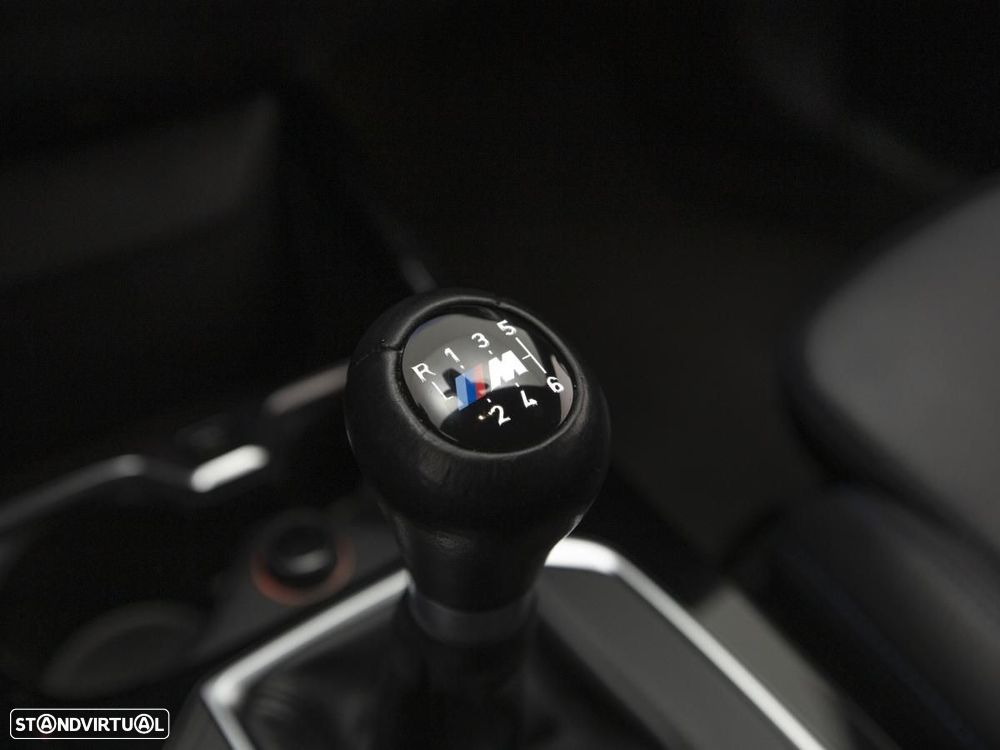 BMW 116 d Pack Desportivo M - 24
