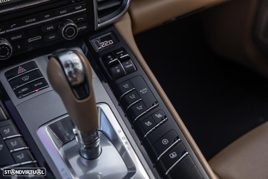 Porsche Panamera 4 Edition PDK - 50
