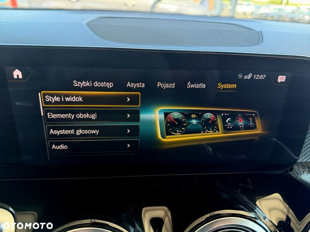 Mercedes-Benz GLB - 39