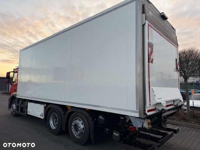 Mercedes-Benz 2540 - 8