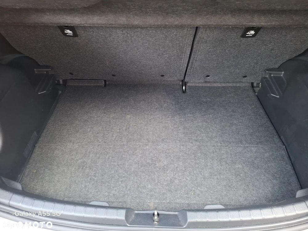 Toyota Yaris 1.5 Premium - 34